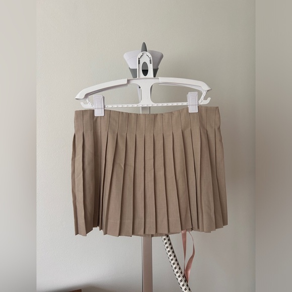 NWT House of CB Tatum Pleated Wrap Miniskirt - Picture 8 of 9